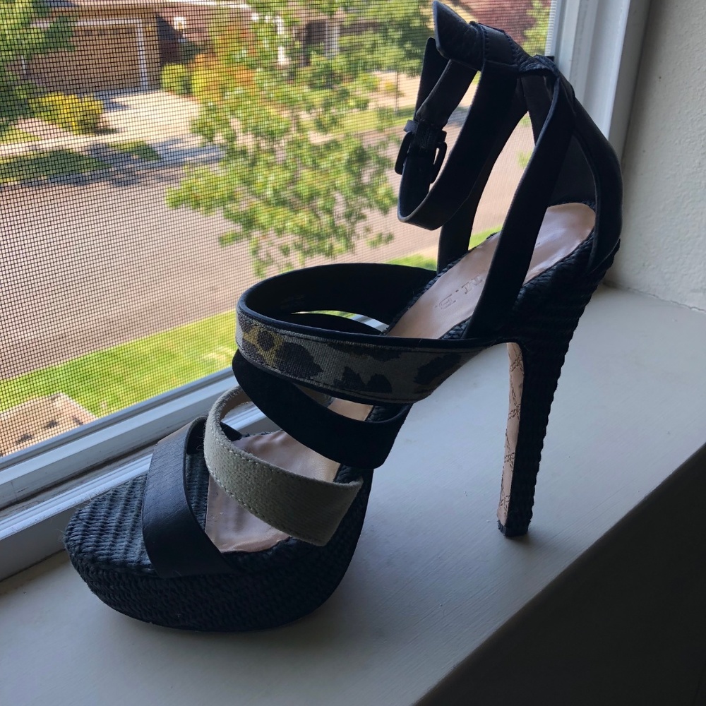 L.A.M.B. Eben Raffia Platform Sandals - Picture 4 of 4